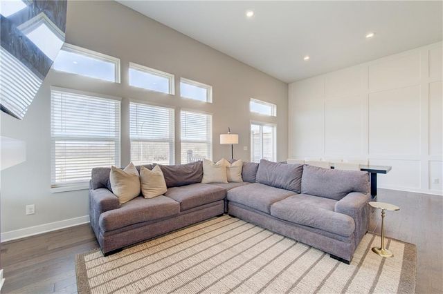 2108 SW Holdbrooks Drive, Lee's Summit, MO 64082