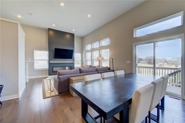 2108 SW Holdbrooks Drive, Lee's Summit, MO 64082