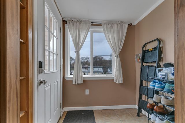 204 Talcott St, Woonsocket, RI 02895