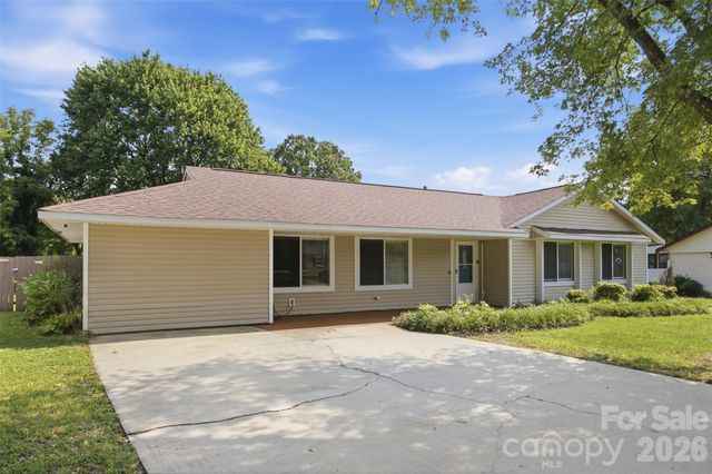 416 King John Circle, Gastonia, NC 28056