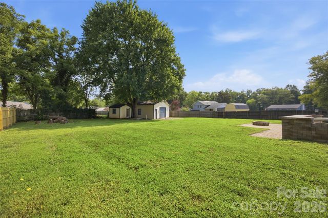 416 King John Circle, Gastonia, NC 28056