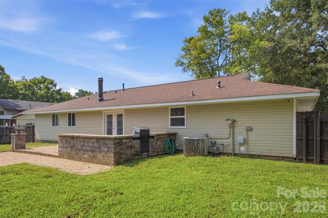 416 King John Circle, Gastonia, NC 28056