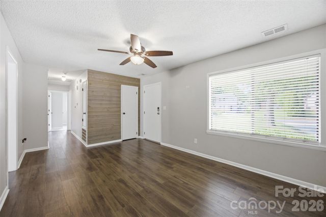 416 King John Circle, Gastonia, NC 28056