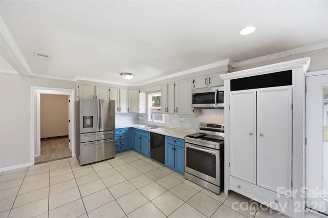 416 King John Circle, Gastonia, NC 28056