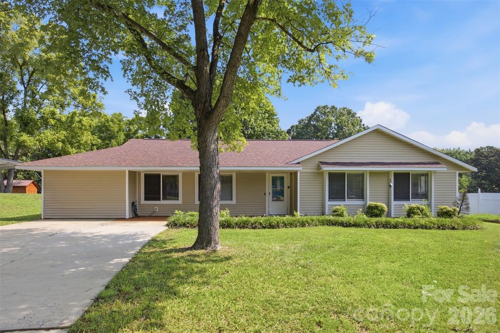 416 King John Circle, Gastonia, NC 28056