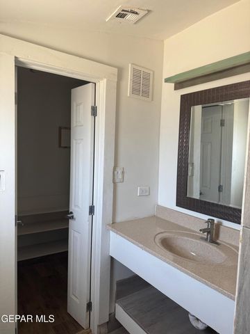 615 N CEBADA Street, El Paso, TX 79903