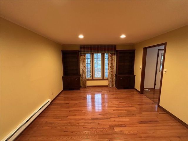 15150 E Quaker Road, Nevada, MO 64772