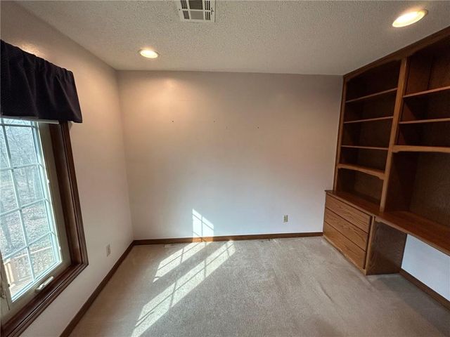 15150 E Quaker Road, Nevada, MO 64772