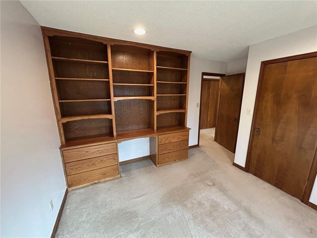 15150 E Quaker Road, Nevada, MO 64772