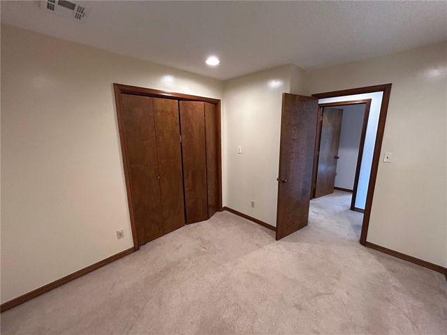 15150 E Quaker Road, Nevada, MO 64772