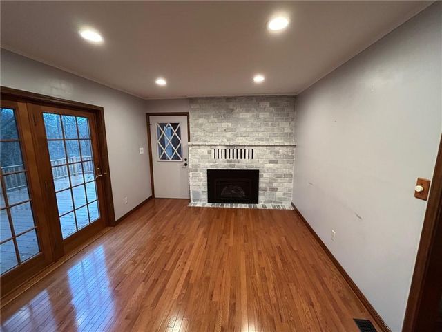 15150 E Quaker Road, Nevada, MO 64772