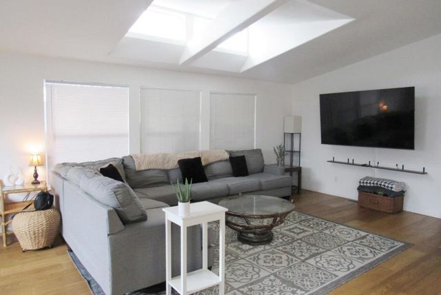 1220 Vienna Drive, Sunnyvale, CA 94089