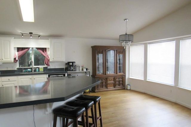 1220 Vienna Drive, Sunnyvale, CA 94089