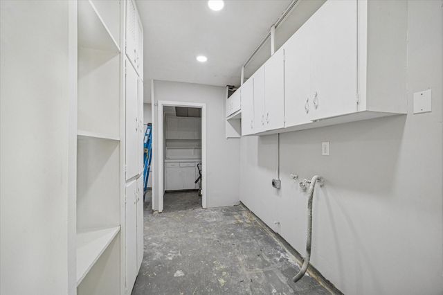 1703 Raintree Street, Baytown, TX 77520