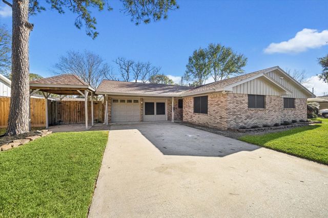 1703 Raintree Street, Baytown, TX 77520