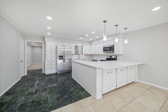 1703 Raintree Street, Baytown, TX 77520