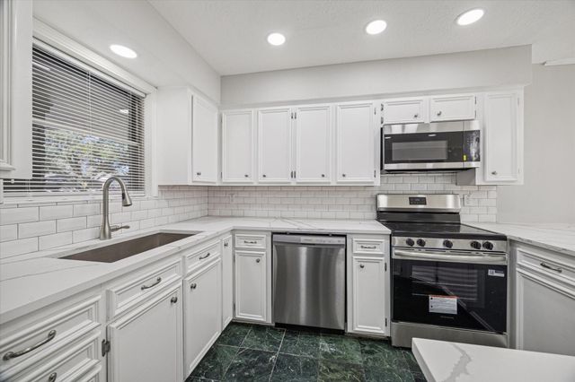 1703 Raintree Street, Baytown, TX 77520