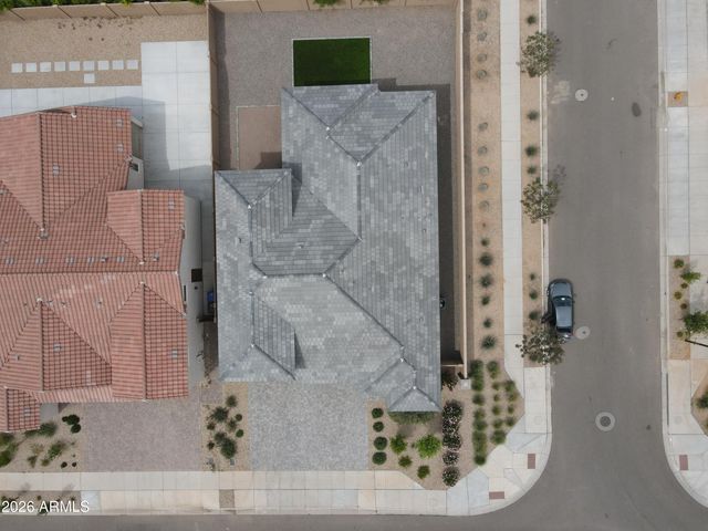 18558 W SWAYBACK Pass, Wittmann, AZ 85361