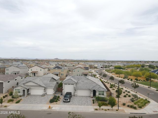 18558 W SWAYBACK Pass, Wittmann, AZ 85361