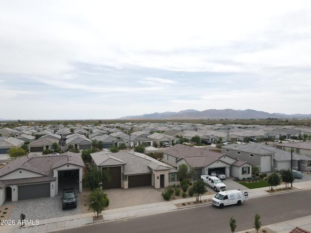 18558 W SWAYBACK Pass, Wittmann, AZ 85361