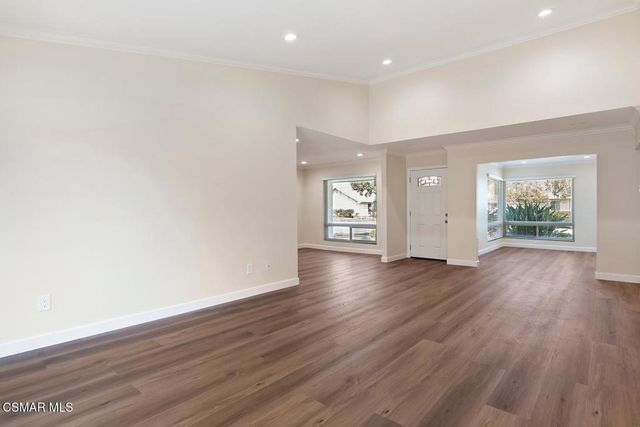 25336 Village 25, Camarillo, CA 93012