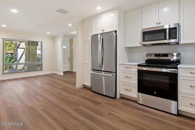 25336 Village 25, Camarillo, CA 93012