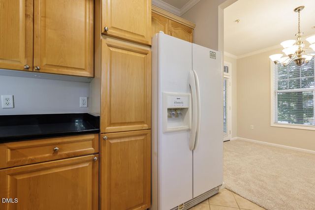 8041 Allyns Landing Way 203, Raleigh, NC 27615