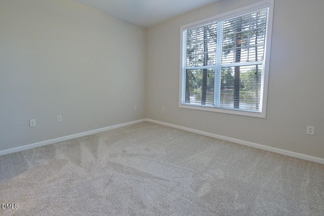 8041 Allyns Landing Way 203, Raleigh, NC 27615