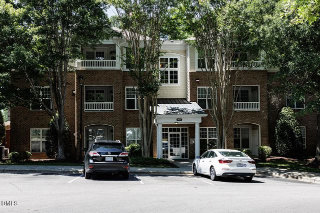 8041 Allyns Landing Way 203, Raleigh, NC 27615