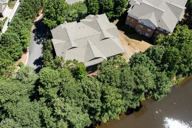 8041 Allyns Landing Way 203, Raleigh, NC 27615