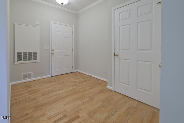 8041 Allyns Landing Way 203, Raleigh, NC 27615