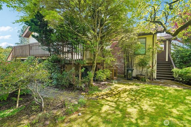 8812 Dibble Avenue NW, Seattle, WA 98117