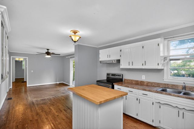 106 Vulco Dr, Hendersonville, TN 37075