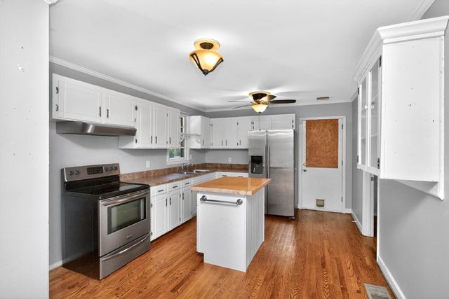 106 Vulco Dr, Hendersonville, TN 37075