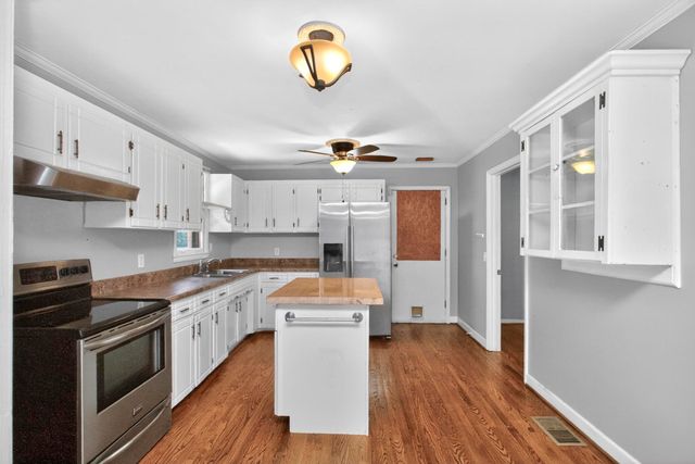 106 Vulco Dr, Hendersonville, TN 37075