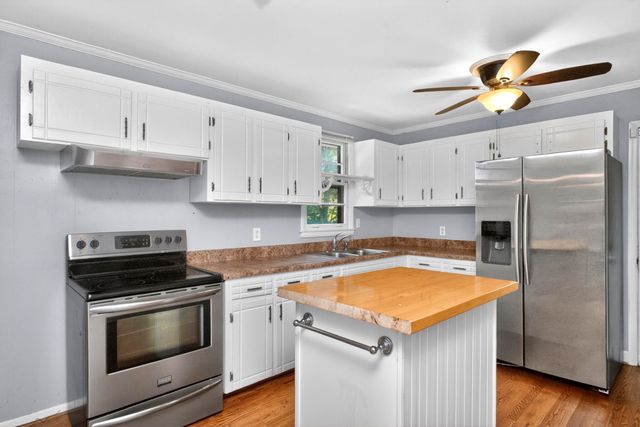 106 Vulco Dr, Hendersonville, TN 37075