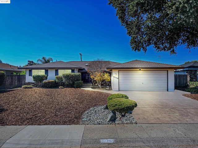 7036 13Th St, Sacramento, CA 95831