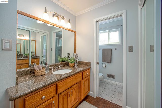 7036 13Th St, Sacramento, CA 95831