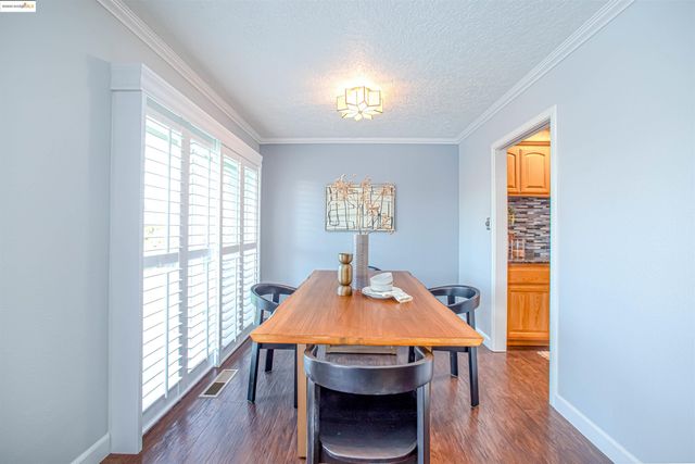 7036 13Th St, Sacramento, CA 95831