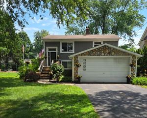 3285 Mapledale Street, Commerce Twp, MI 48382