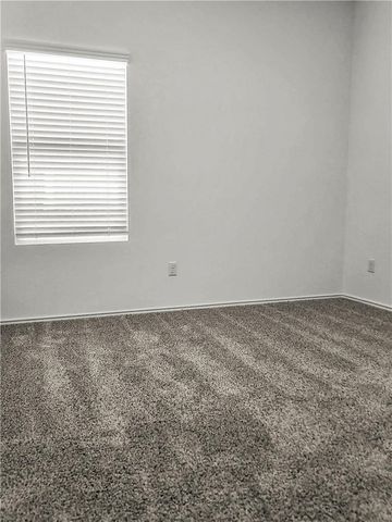 251 Geode GLN, Maxwell, TX 78656