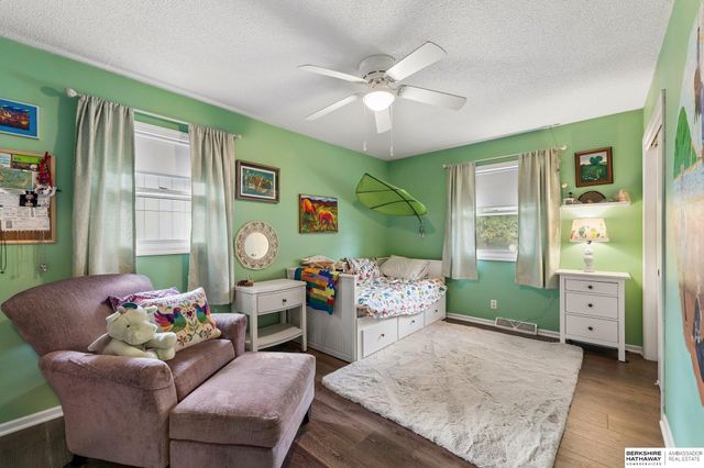 1806 Mayfair Drive, Omaha, NE 68144