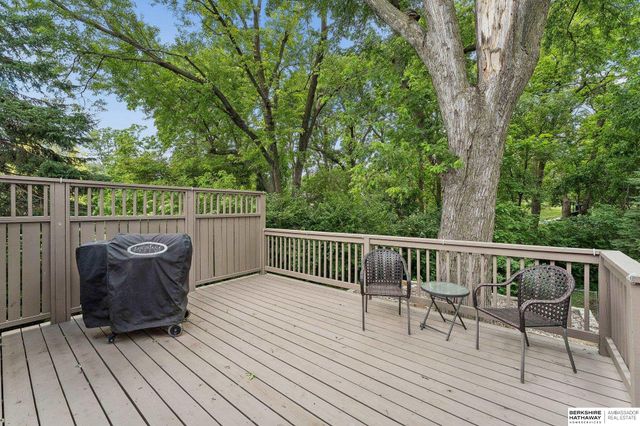 1806 Mayfair Drive, Omaha, NE 68144