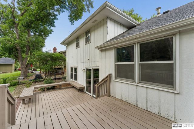 1806 Mayfair Drive, Omaha, NE 68144