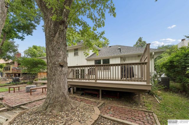 1806 Mayfair Drive, Omaha, NE 68144