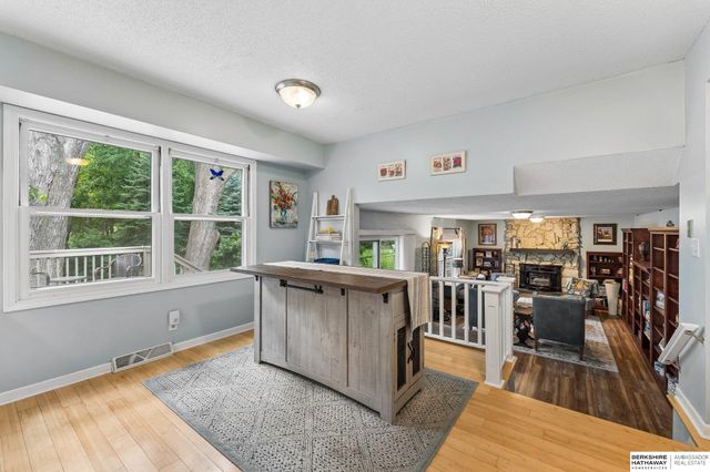 1806 Mayfair Drive, Omaha, NE 68144