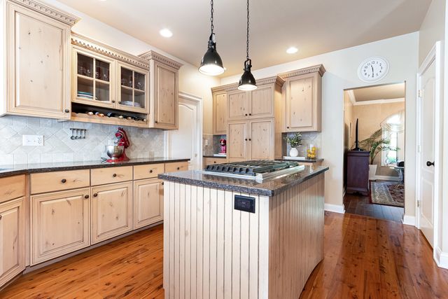 26010 W Airport Road, Minooka, IL 60447