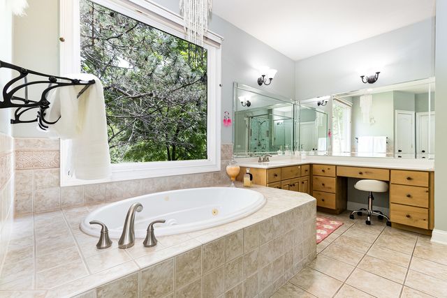 26010 W Airport Road, Minooka, IL 60447