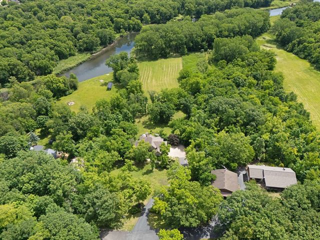 26010 W Airport Road, Minooka, IL 60447