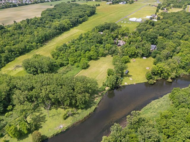 26010 W Airport Road, Minooka, IL 60447